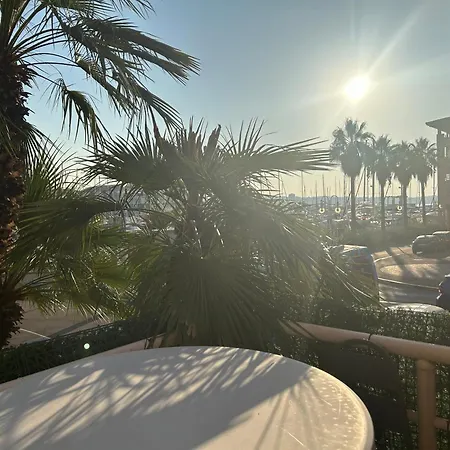 Appartement Escale Port Vue Esterel Fréjus